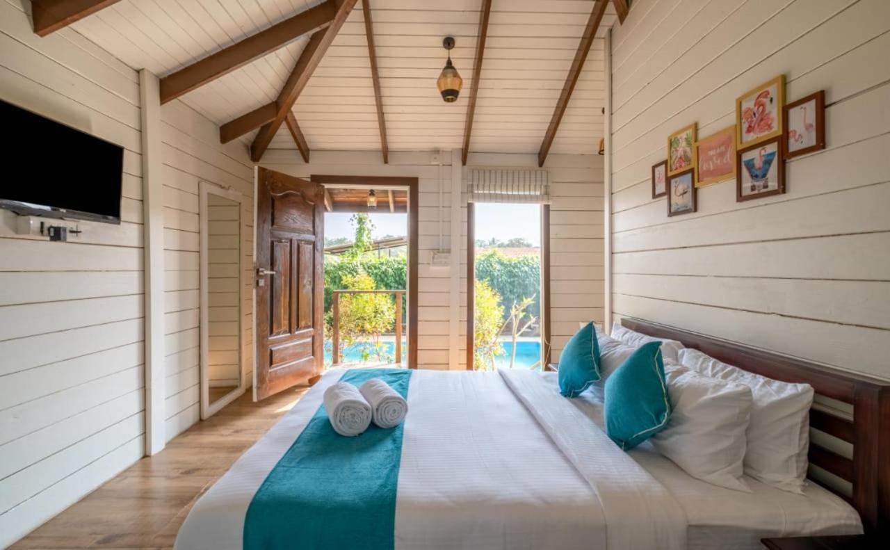 Waterscape Beach Resort ヴァガトール エクステリア 写真